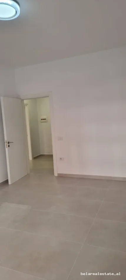 Tirane, jepet me qera apartament 1+1+Ballkon Kati 1, 65 m² 540 € (Astir)