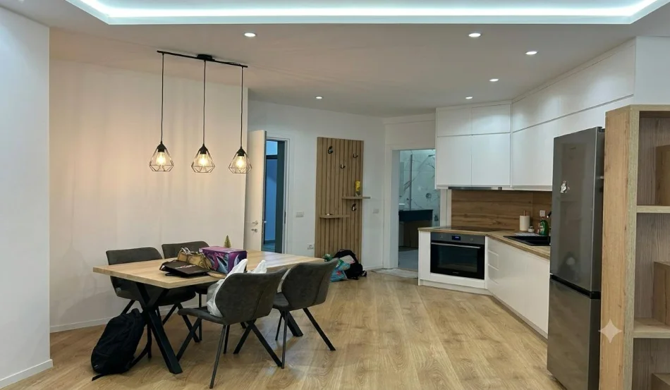 Tirane, jepet me qera apartament 1+1 Kati 1, 70 m² 650 € 