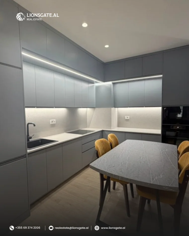 Tirane, jepet me qera apartament 1+1 , 75 m² 1.000 € 