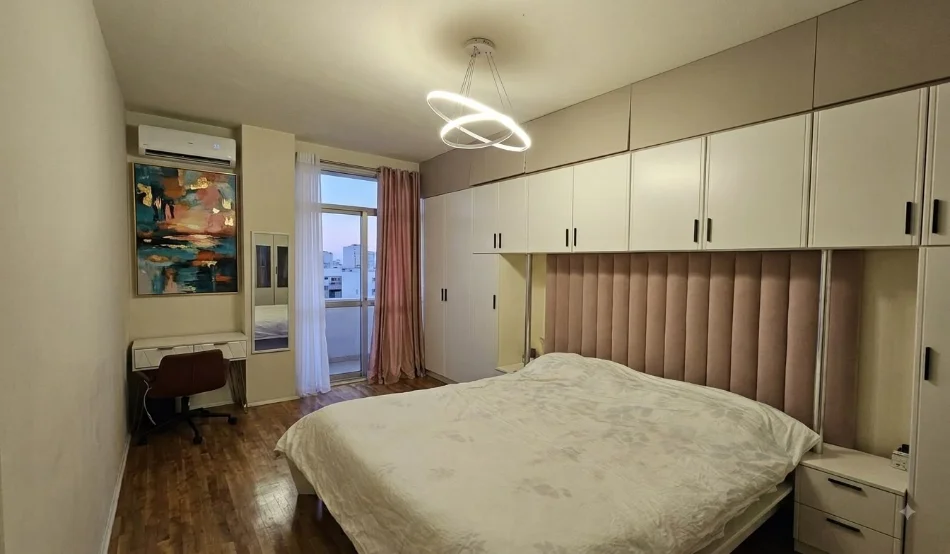 Tirane, jepet me qera apartament 2+1 Kati 8, 120 m² 950 € 