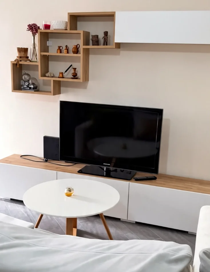 Tirane, jepet me qera apartament 1+1 , 70 m² 450 € 