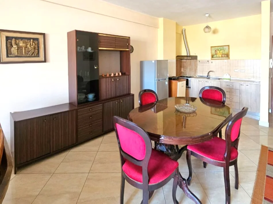 Tirane, jepet me qera apartament 1+1+Ballkon Kati 6, 70 m² 600 € 