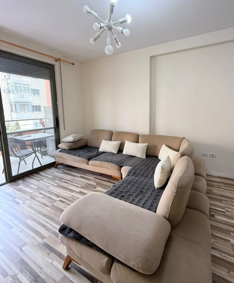 Tirane, shitet apartament 2+1 Kati 3, 111 m² 265.000 € 