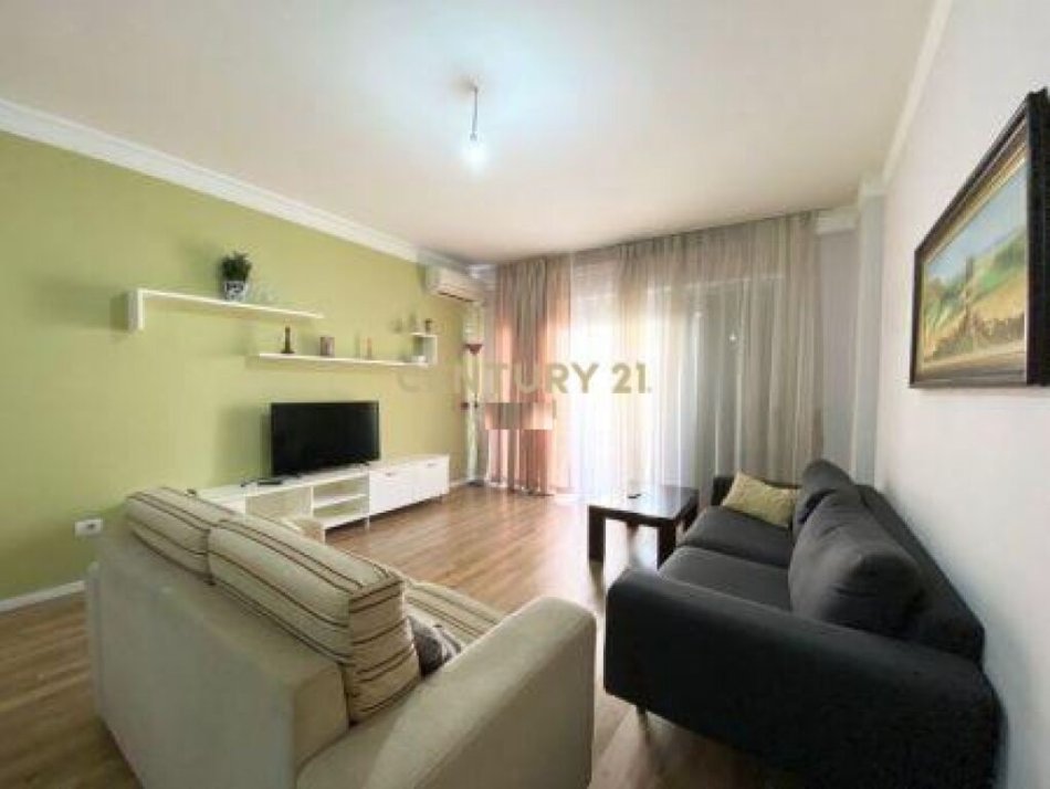 Tirane, jepet me qera apartament 2+1 Kati 3, 80 m² 460 € (ASTIR)