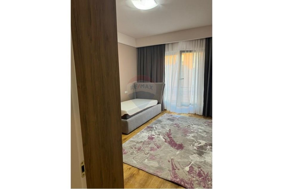 Tirane, jepet me qera , 100 m² 1.400 € (Rruga e Kavajes. Kopleksi Delijorgji)