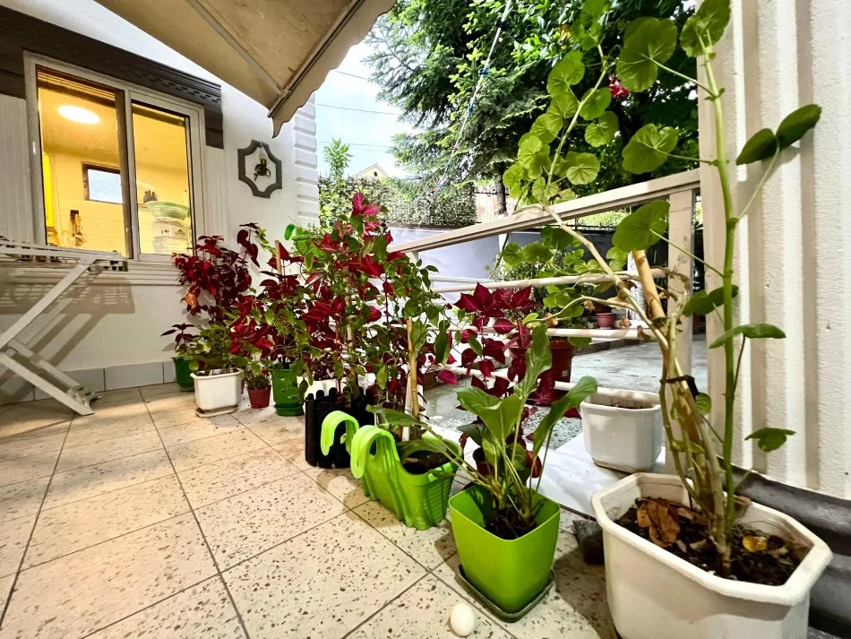 Tirane, shitet shtepi 2+1+Ballkon Kati 1, 193 m² 180.000 € (Allias)