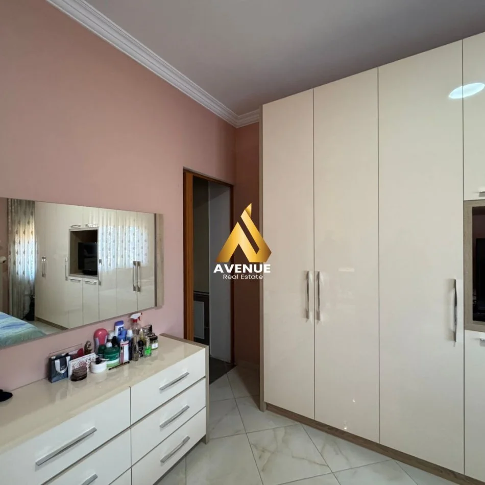 Tirane, shitet apartament 3+1 Kati 3, 113 m² 186.000 € (rruga e ullinjve)