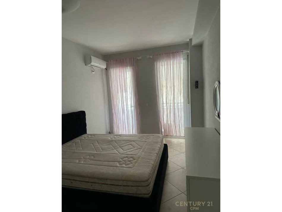Tirane, jepet me qera apartament 1+1 Kati 2, 70 m² 350 € (Fresk)
