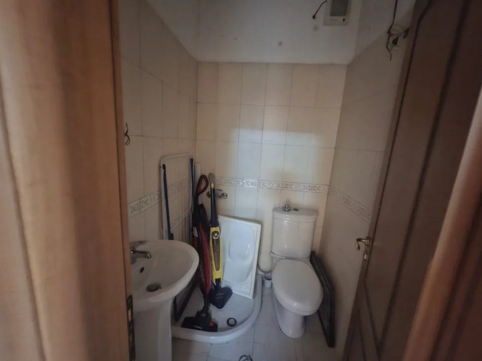 Vlore, jepet me qera apartament 2+1 Kati 3, 120 m² 500 € (Lungomare, Vlorë)