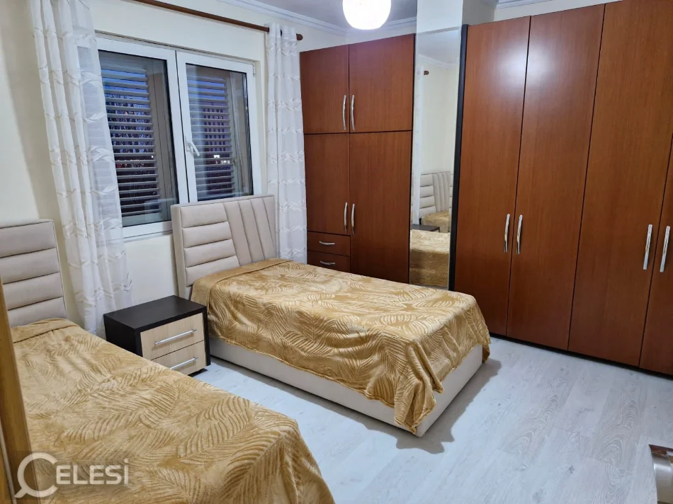 Tirane, shitet apartament 3+1+Ballkon Kati 4, 126 m² 209.000 € (PORCELAN)