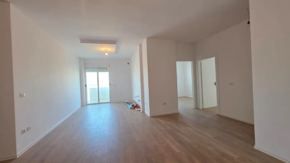 Vlore, shitet apartament 2+1 Kati 3, 120 m² 155.000 € (Rruga Sazani, Vlore)