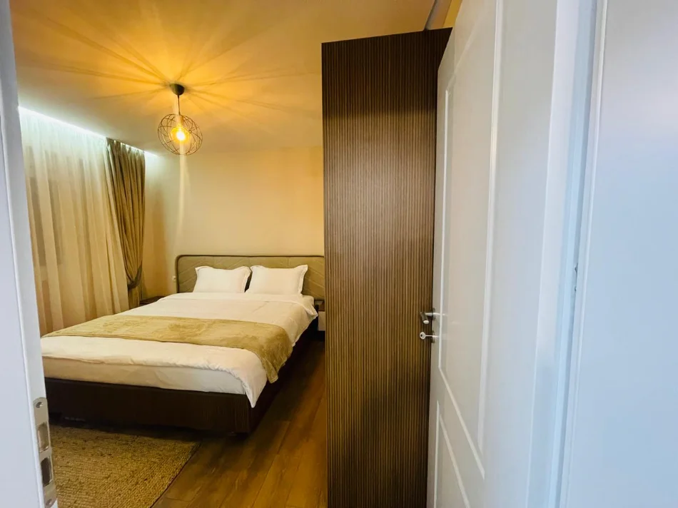 Tirane, jepet me qera apartament 1+1+Ballkon Kati 2, 70 m² 700 € (RRUGA E ELBASANIT)