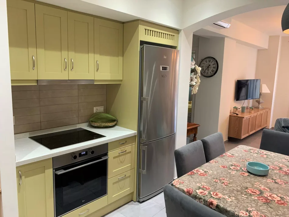 Tirane, jepet me qera Vile 1+1+Ballkon Kati 2, 70 m² 600 € (myslym shyr)