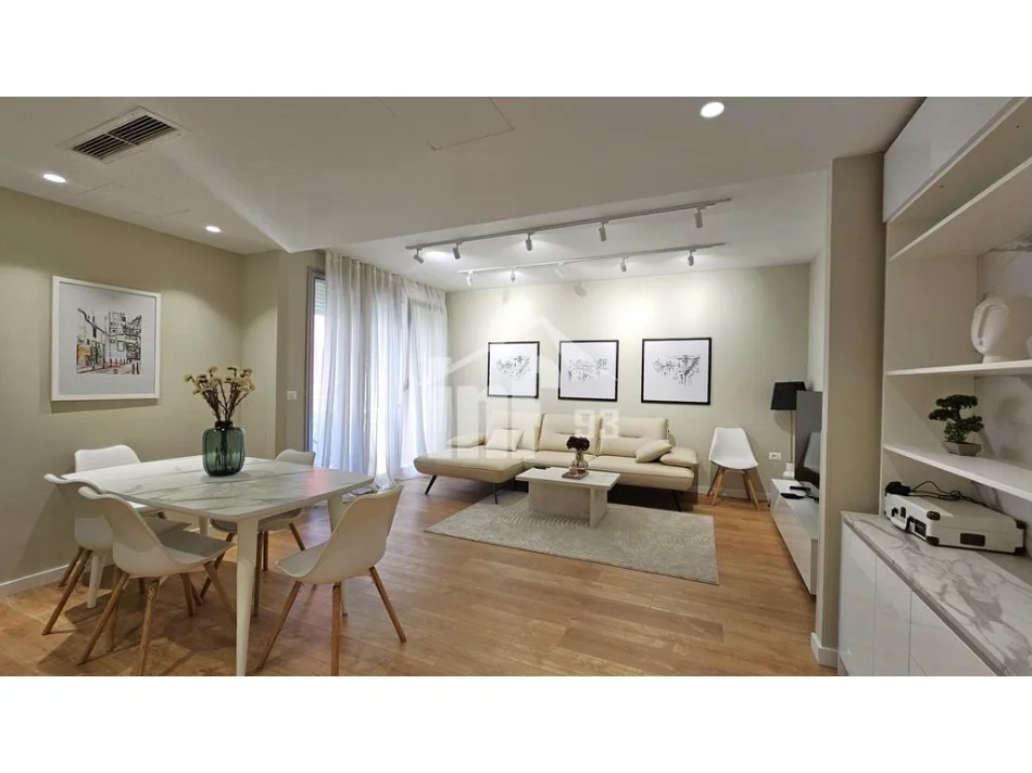 Tirane, jepet me qera apartament 1+1 Kati 3, 80 m² 1.400 € (RRUGA “SAMI FRASHERI”, PRANË LIQENIT ARTIFICIAL)