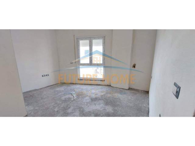 Tirane, shitet apartament Kati 5, 61 m² 113.500 Euro