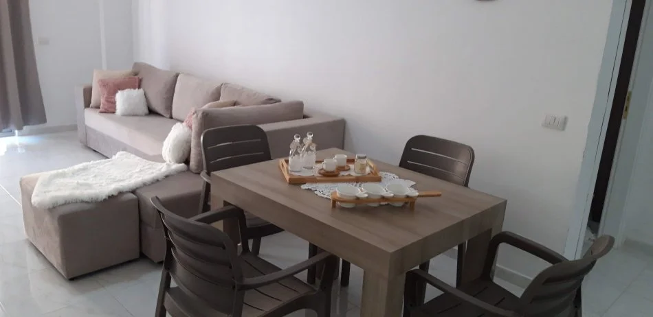 Radhime - Orikum, jepet me qera apartament 1+1+Aneks+Ballkon Kati 3, 84 m² 250 € (Bulevardi Princesha rugjine)