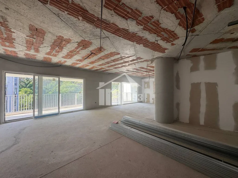 Tirane, shitet apartament 4+1+Aneks+Ballkon Kati 7, 284 m² 1.100.000 € (PRANË PARKUT TË LIQENIT DHE STADIUMIT “AIR ALBANIA")
