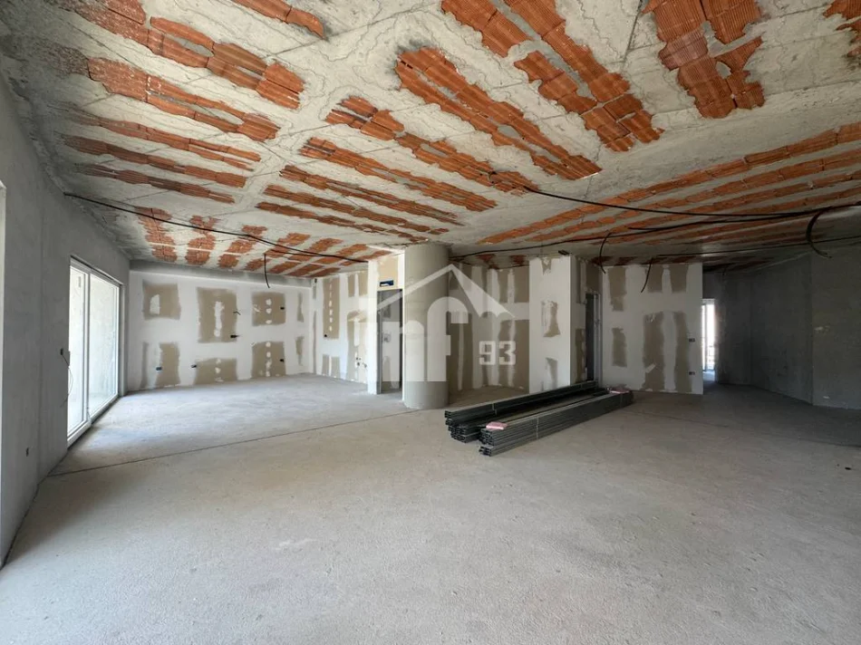 Tirane, shitet apartament 4+1+Aneks+Ballkon Kati 7, 284 m² 1.100.000 € (PRANË PARKUT TË LIQENIT DHE STADIUMIT “AIR ALBANIA")