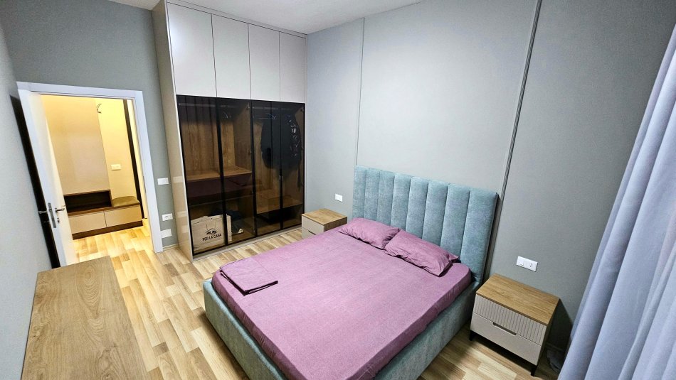 Tirane, jepet me qera apartament 1+1 Kati 5, 65 m² 750 € (21 Square)