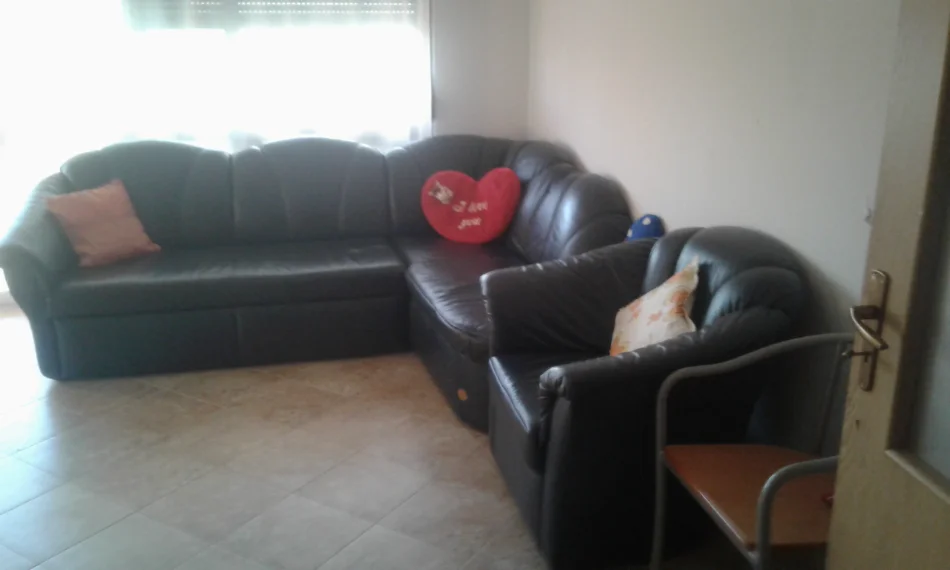 Durres, shes apartament 1+1+Ballkon Kati 7, 80 m² 150.000 € (22 Rruga Dhimiter Kraja, plazh Durres)