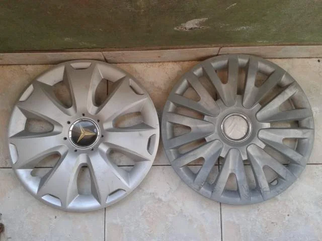 Tirane, shes Kupa makine Mercedez Benz dhe Citroen