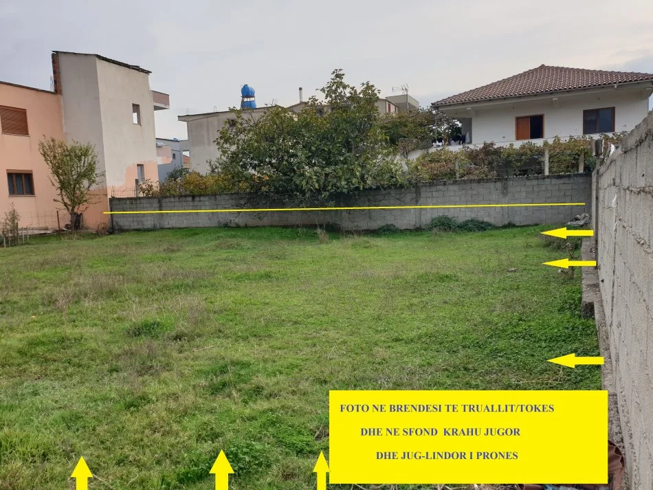 Tirane, Shitet Truall , sipërfaqe 500 m², Cmimi  55'000 € , në krahun e djathtë të Autostradës Tiranë-Durrës, në rrugën dytësore drejtimi i QTU-së, me kthim djathtas tek Skoda & Porsche Albania, rrethe 500m larg, ose 250m mbrapa mobileri Ardenos, Fushë-Mëzes Tiranë