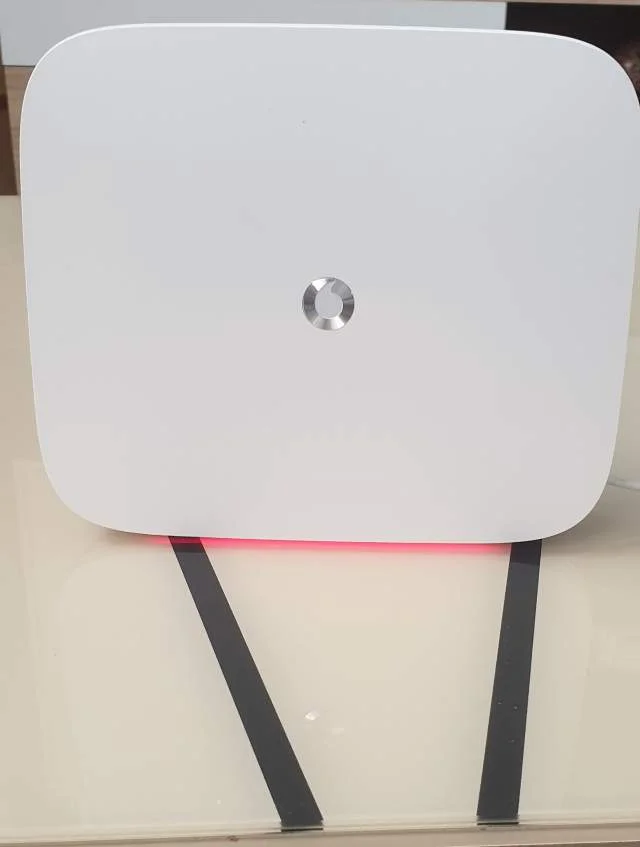 Tirane, shes pajisje Network Vodafone EasyBox 804       65  Euro