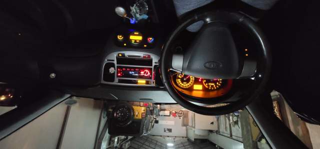 Tirane, shitet makine Kia Rio Viti 2006, 2500 Euro ose nderrim