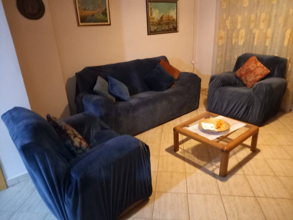 Tirane, jepet me qera apartament 2+1+Ballkon Kati 2, 100 m² 670 € (Sami Frasheri/Juridiku)