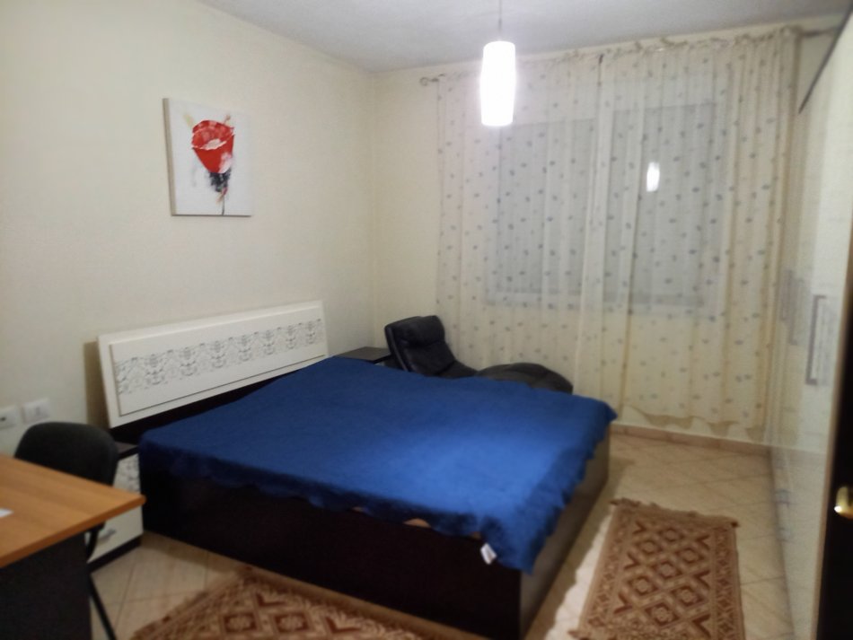 Tirane, jepet me qera apartament 2+1+Ballkon Kati 2, 100 m² 670 € (Sami Frasheri/Juridiku)