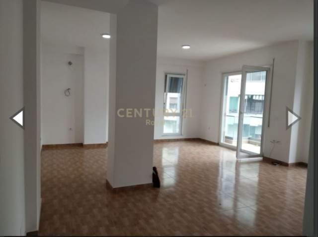Tirane, jepet me qera 1+1+BLK Kati 2, 65 m² 500 Euro