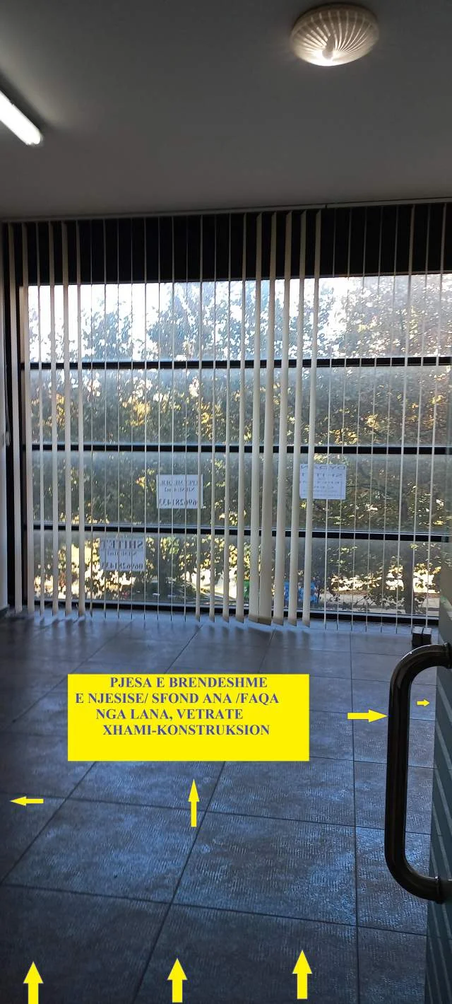 Tirane,Shitet Njësi Biznes,ideale si investim, por & klinik,estetik,zyre etj,kat2,sip41m²,Cmim 145'000€, në blv.B.Curr",buzë Lane, 70m mbi Urën Brrylit, Tirane