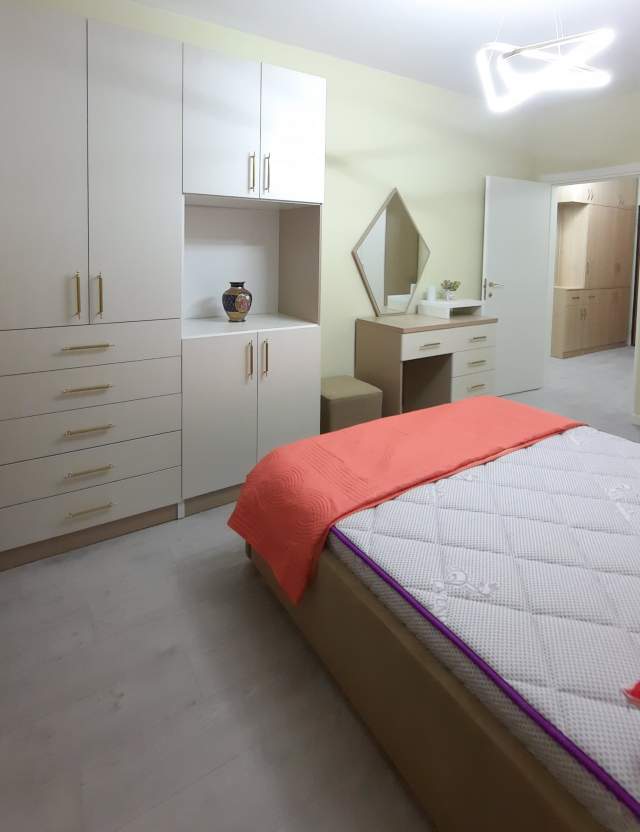 Apartament me qera 2+1+2 tualete + 1 BLK Kati 4 banim, 120 m² 450 Euro (Rruga Sabri Preveza)