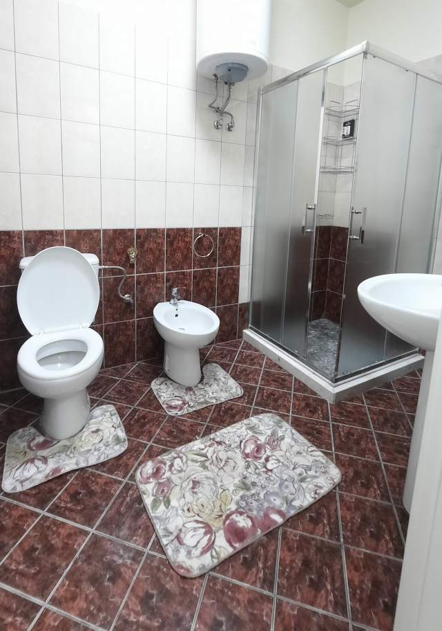 Apartament me qera 2+1+2 tualete + 1 BLK Kati 4 banim, 120 m² 450 Euro (Rruga Sabri Preveza)