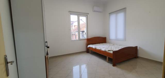 Tirane, jepet me qera apartament 3+1+A Kati 1, 150 m² 30.000 Leke (ali ibra)