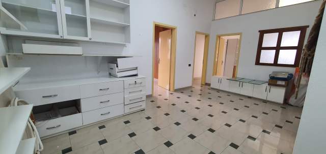 Tirane, jepet me qera apartament 3+1+A Kati 1, 150 m² 30.000 Leke (ali ibra)
