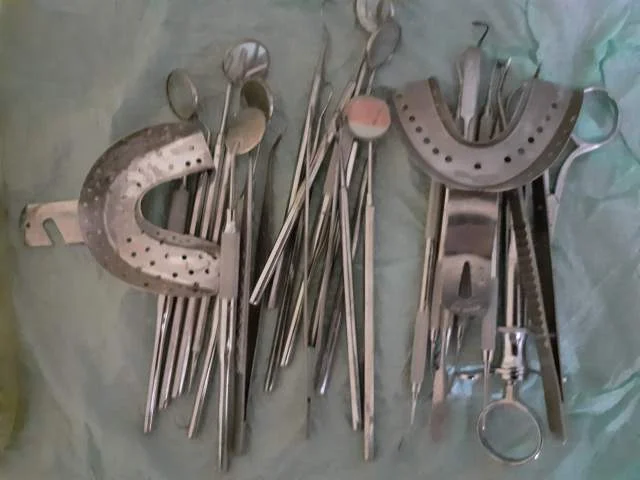 Tirane, Mjete dentare