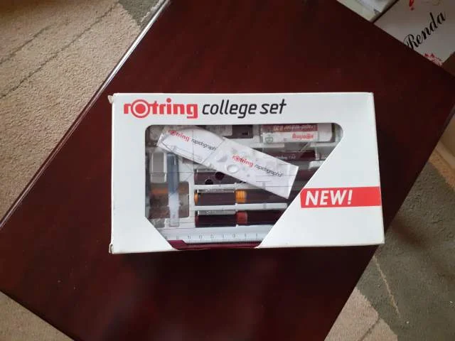 Tirane, Shiten dy komplete Rapidograph 8.000 Leke