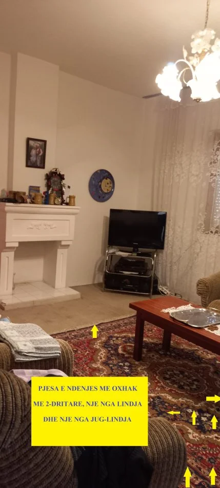 Tirane, Qera Shtëpi/Vile 3-kate, oborr  e bahçe, kat përdhes magazin, kati 2-të për gatim-ngrënie, ndënje, kati 3-të me 3-dhoma gjumi, qera1500€/muaj, në rr.Kristaq Capo e Abedin Pasha, si dhe rr.P.Budi, 200m pallati Grand/Todi Shkurti, 1.1-km nga Ura Elbasanit/Shkolla Baletit, 800m nga Ura Brrylit