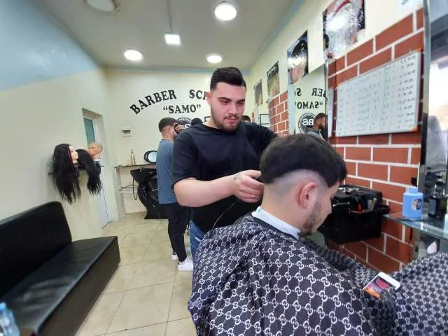 KURSE PER BERBER:        VAZHDOJNE RREGJISTRIMET PER KURSE BERBERI