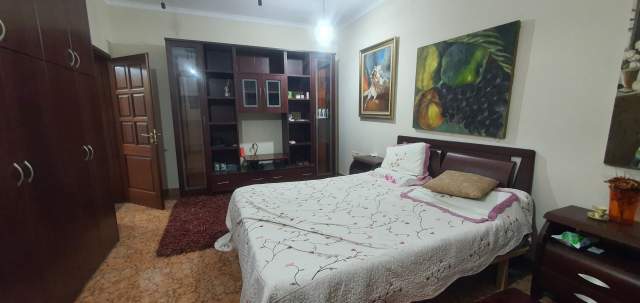 Tirane, jepet me qera apartament 2+1 Kati 2, 115 m² 300 Euro (migjeni)