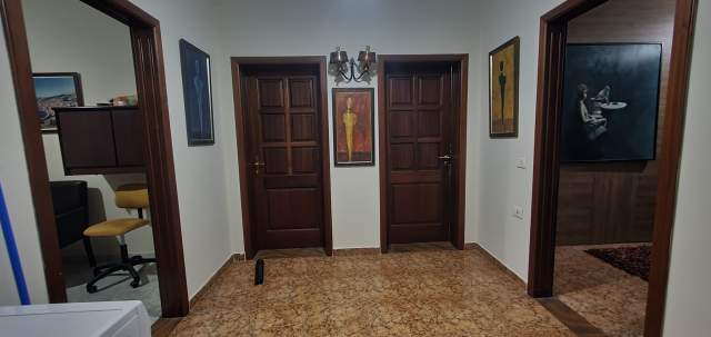 Tirane, jepet me qera apartament 2+1 Kati 2, 115 m² 300 Euro (migjeni)