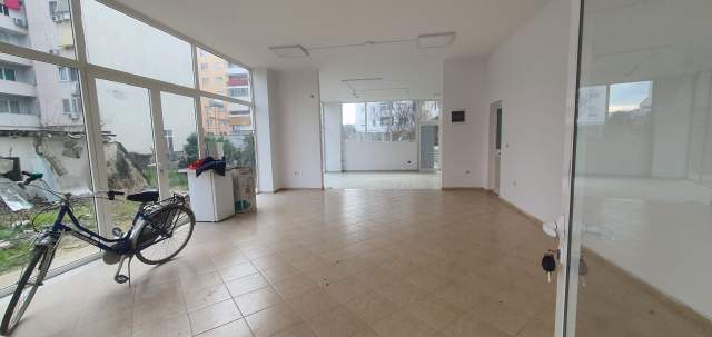 Tirane, jepet me qera dyqan Kati 0, 110 m² 60.000 Leke (Loni Ligori)