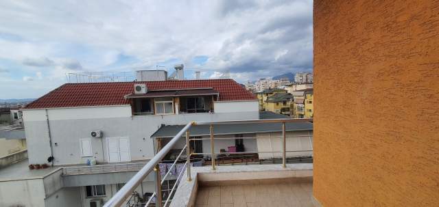 Tirane, jepet me qera 2+1+BLK Kati 6, 111 m² 350 Euro