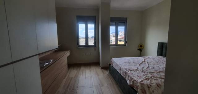 Tirane, jepet me qera 2+1+BLK Kati 6, 111 m² 350 Euro