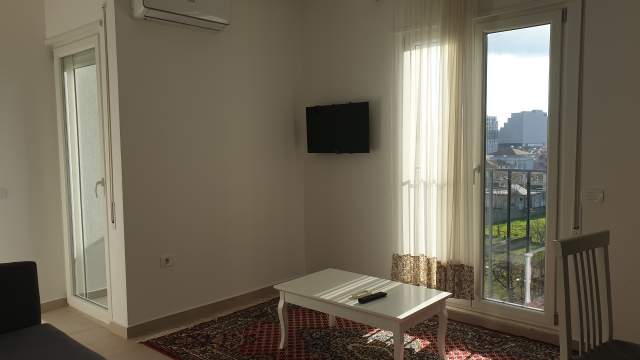 Tirane, jepet me qera apartament 1+1+BLK Kati 3, 65 m²  (Selaudin Zorba (rrugica e spitalit American 2), QSUT