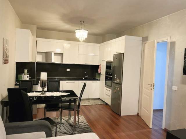 Tirane, jepet me qera apartament 2+1+BLK Kati 3, 105 m² 500 Euro (Rruga Jordan Misja)