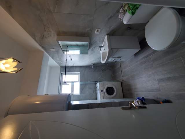 Korce, jepet me qera apartament 2+1+BLK Kati 2, 250 Euro (Pazari i vjeter Korce)