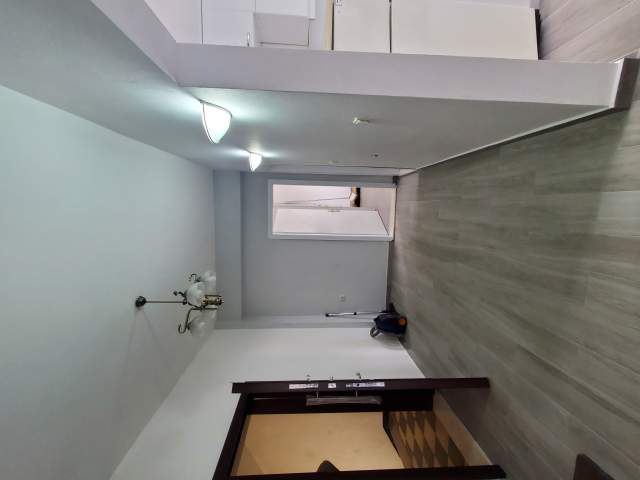 Korce, jepet me qera apartament 2+1+BLK Kati 2, 250 Euro (Pazari i vjeter Korce)