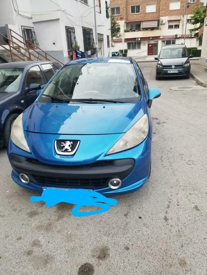 Durres, shes makine Peugeot 207 e 2007 Benzin+Gaz, blu manuale Kondicioner 190.000 km 1.501 €